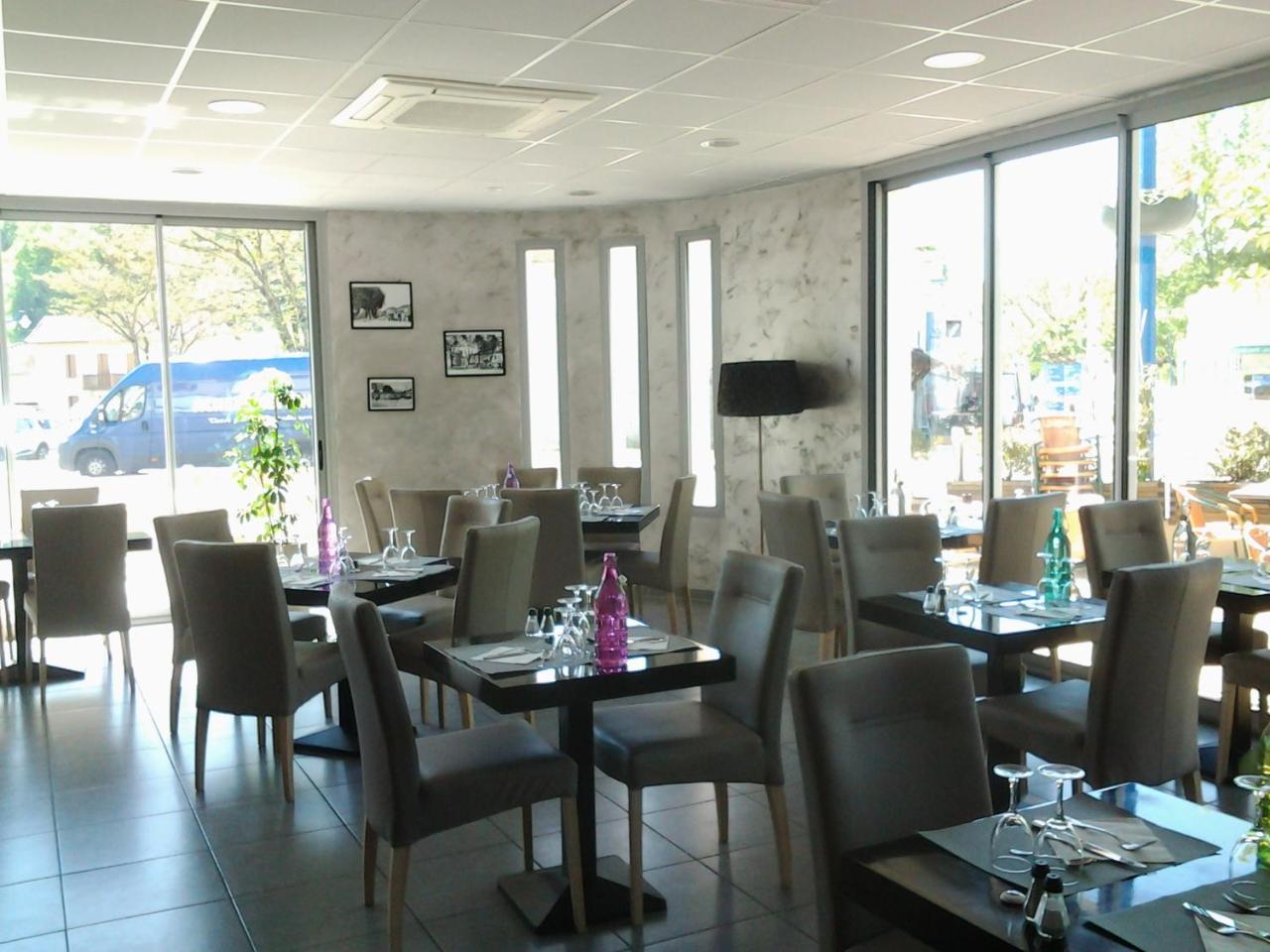 Hotel Le Midi Montaigu-de-Quercy Екстер'єр фото