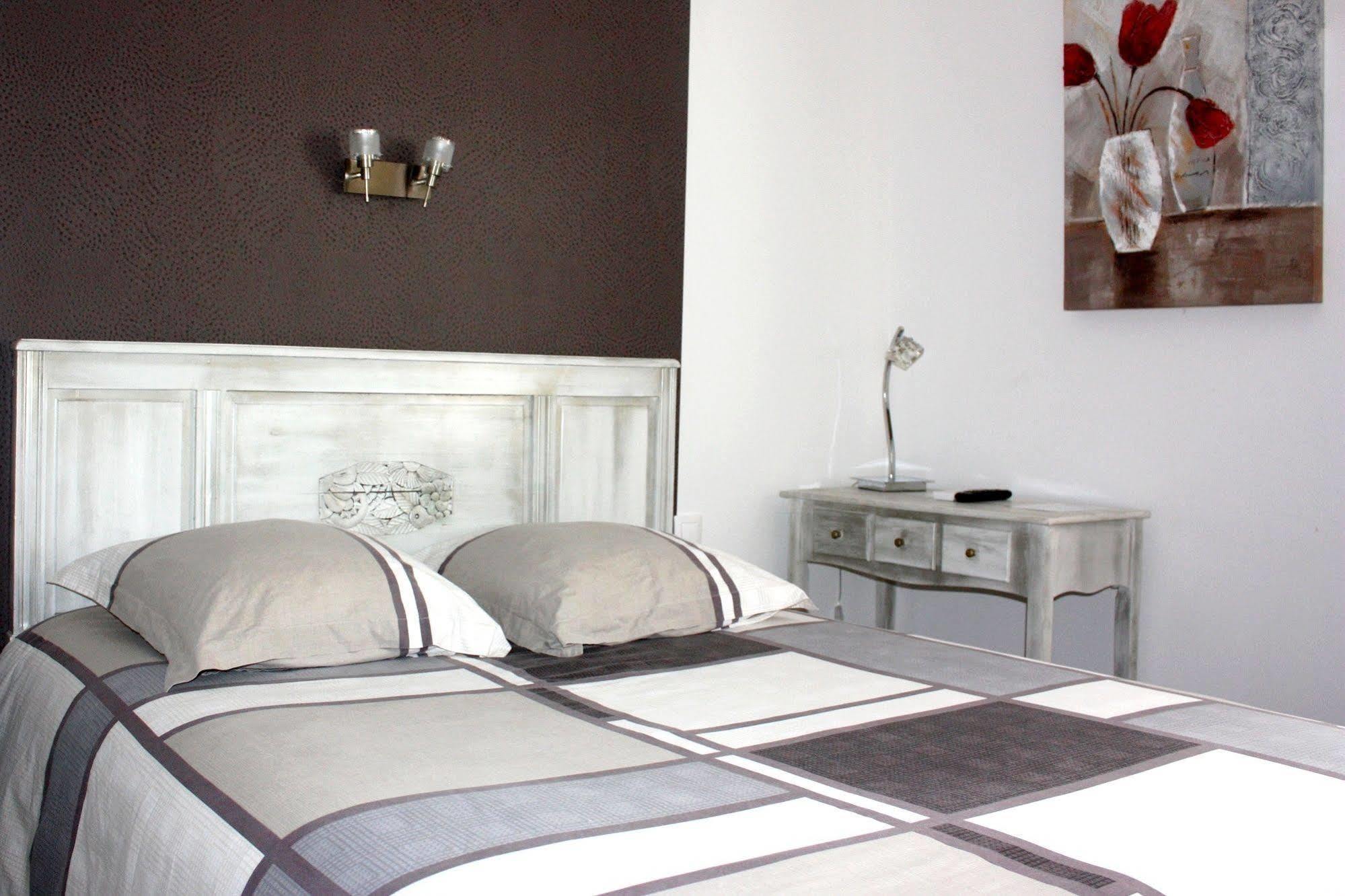 Hotel Le Midi Montaigu-de-Quercy Екстер'єр фото